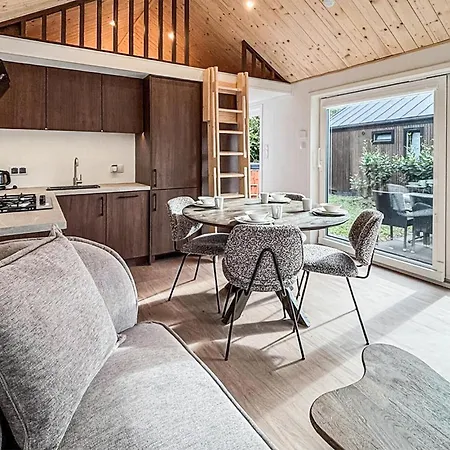 Holiday home 2 Bedroom Stunning In Oud Gastel *