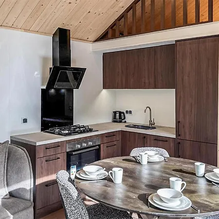 2 Bedroom Stunning In Oud Gastel Holiday home Oud-Gastel